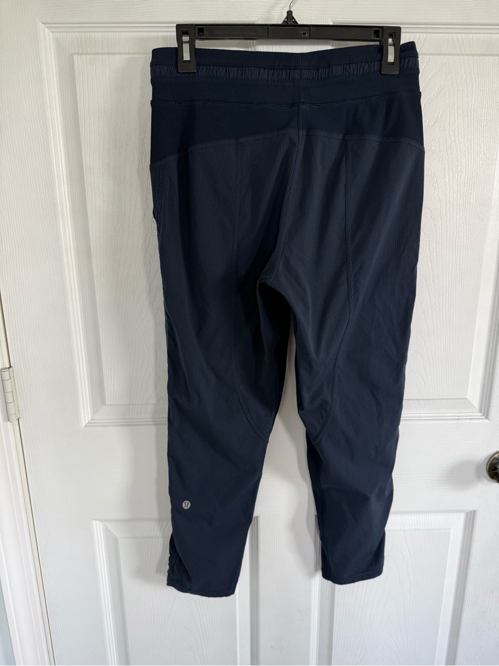 Lululemon Dance Studio Jogger Size 6 Navy Blue 23” Cropped Pants Work Out Dance